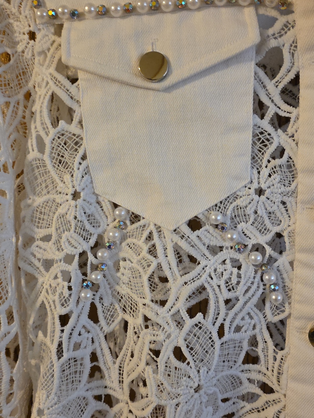 Boston Proper Ivory Lace Button-Up Jacket with Pearl and Gold Accents Ptp 19 - Picture 2 of 4